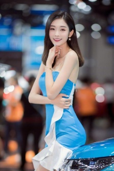 老师你裙子能再穿短一点吗